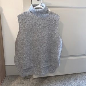 Grey Knit Turtle Neck Sleeveless Sweater Size L